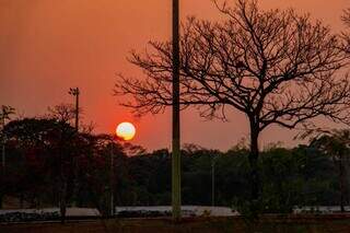 Sol visto do Parque das Nações Indígenas, em Campo Grande (Foto: Juliano Almeida)