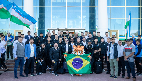 Com Marcênio, Seleção Brasileira de futsal desembarca no Uzbequistão 