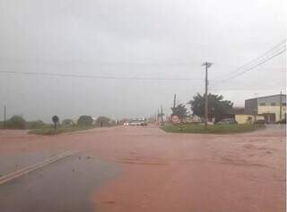 Trecho da BR-163 onde ocorre os alagamentos (Foto: Reprodução/CCR MSVia)