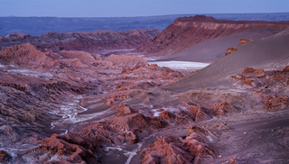 Com paisagem que faz o visitante se sentir em outro planeta, o Deserto de Atacama está localizado na região norte do Chile (Foto: Divulgação)