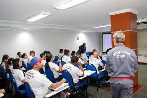 Curso de Bombeiro Civil é finalmente liberado e inicia aulas presenciais