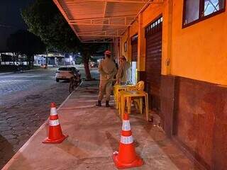 Local do crime foi isolado pelo Corpo de Bombeiros Militar. (Foto: O Pantaneiro)