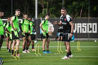 Elenco do Vasco durante preparação para a partida (Foto: Leandro Amorim/Vasco)