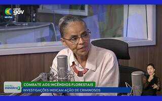 Marina Silva durante entrevista ao programa &#34;Bom dia, Ministro&#34; da Empresa Brasileira de Comunicação, ligada ao Governo Federal (Foto: Reprodução)