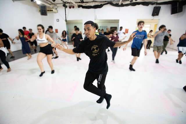 Cidade ser&aacute; tomada pela dan&ccedil;a com 16 espet&aacute;culos e 10 oficinas gratuitas