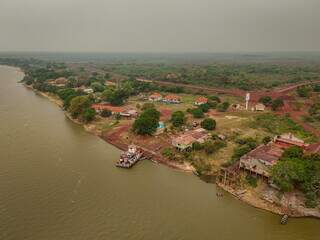 Nível do Rio Paraguai, no distrito de Porto Esperança, em Corumbá (Foto: Silas Ismael/WWF-Brasil)