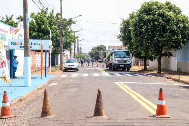 Rua de escola &eacute; sinalizada ap&oacute;s 6 anos de solicita&ccedil;&otilde;es