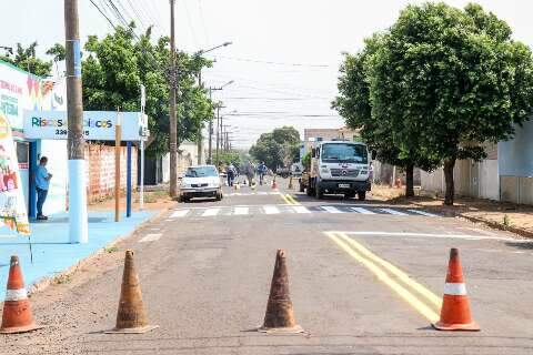 Rua de escola é sinalizada após 6 anos de solicitações