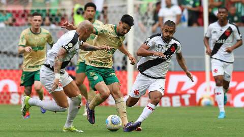 Palmeiras vence o Vasco e assume a vice-liderança do Brasileirão