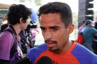 Atleta profissional Wanderson Alves da Silva, de 24 anos, foi ouro percurso de 8 quilômetros (Foto: Juliano Almeida)