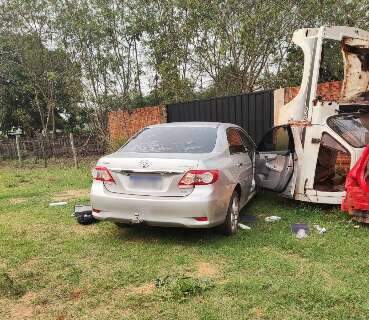 Ladrão suspeito de invadir casa, fazer moradores reféns e roubar carro é preso