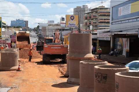 Contrariando prefeitura, Câmara promulga regra contra paralisação de obras