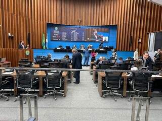 Deputados deram urgência e votam essa semana projeto que altera fases de licitações (Foto: Fernanda Palheta)