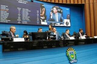 Proposta de suspensão foi apresentada pela mesa diretora da Assembleia Legislativa e aprovada na sessão desta terça-feira (24) (Foto: Reprodução/ Alems)