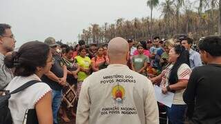 Equipe da Funai visita Terra Indígena Ñande Ru Marangatu, em Antônio João. (Foto: Reprodução/Agência Gov)