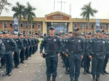 Deputados aprovam projeto que reduz tempo de progressão na carreira de militares