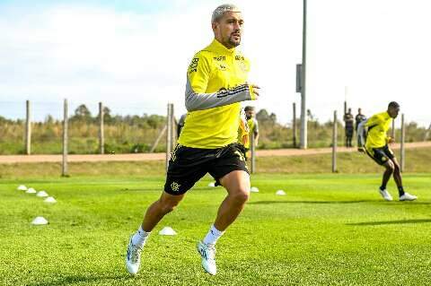 Flamengo visita time uruguaio precisando vencer para avançar na Libertadores