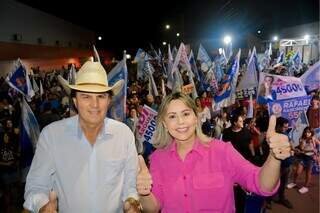 Prefeita Gerolina Alves ao lado do vice Tião Ottoni (Foto: Divulgação)