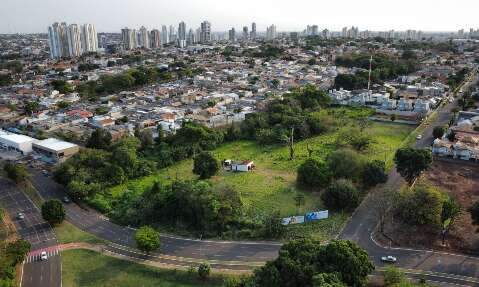 Justiça manda dono de terreno recuperar área em risco perto de nascente