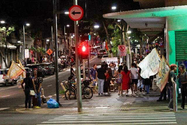 Sem interdi&ccedil;&atilde;o, 14 de Julho tem movimento reduzido no &quot;sextou&quot;