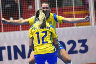 Jogadoras do Brasil comemorando gol em jogo de futsal feminino (Foto: Divulgação) 