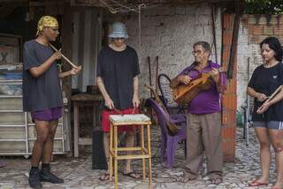 Radicados em São Paulo, os integrantes do Duo Chipa passaram por uma experiência transformadora ao lado do mestre Sebastião. (Foto: Caina Siqueira)