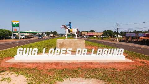 Um morre e dois ficam em estado grave após capotagem em rodovia