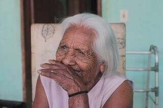 Dona Lídia garante que dar risada e conversar depois da raiva é a chave do casamento. (Foto: Marcos Maluf)