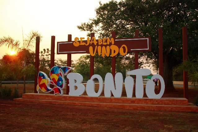 Cart&atilde;o-postal de Mato Grosso do Sul, Bonito completa 76 anos