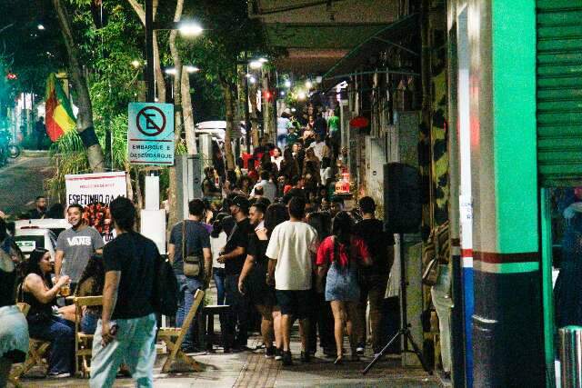 Candidatos prop&otilde;em ocupa&ccedil;&atilde;o de pr&eacute;dios e festivais para cultura