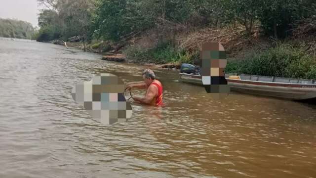 Piloto de barco morre afogado ao se desequilibrar e cair no Rio Aquidauana