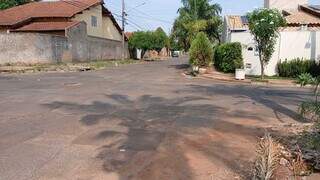 Cruzamento sem sinalização na Rua Damasco com Guiratinga (Foto: Direto das Ruas)