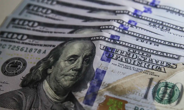 D&oacute;lar fecha primeira sess&atilde;o de outubro cotado a R$ 5,46