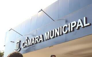 Fachada da Câmara Municipal de Campo Grande (Foto: Osmar Veiga)