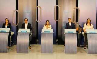 Candidatos à Prefeitura de Campo Grande em último debate antes das eleições no domingo. (Foto: Juliano Almeida)