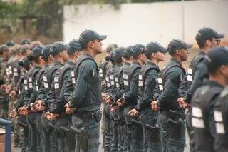 Militares durante cerimônia em comemoração ao aniversário de 189 anos da Polícia Militar de Mato Grosso do Sul (Foto: Marcos Maluf)