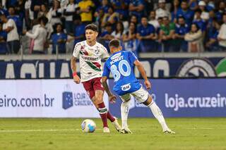 Lance de Fluminense e Cruzeiro no primeiro turno do Brasileirão (Foto: Marcelo Gonçalves/FFC)