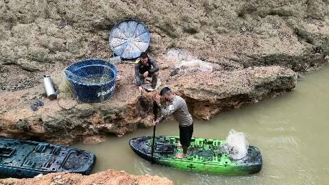 De novo: mais de 400 peixes precisam ser realocados depois de ‘presos’ na seca