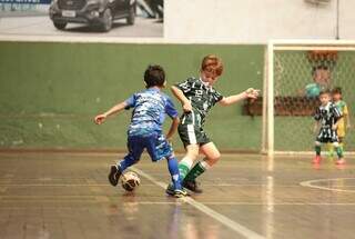 Atletas mirins durante partida da competição (Foto: Divulgação)