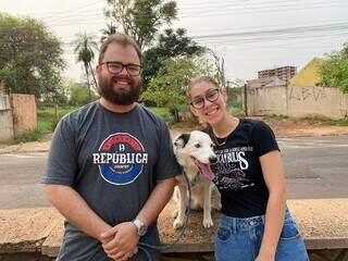 No dia da ben&ccedil;&atilde;o aos animais, &ldquo;Sapeca&rdquo; celebra cura do c&acirc;ncer  