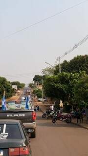 Carreata tem adesão de pelo menos dois mil veículos nesta manhã. (Foto: Hosana Lourdes)