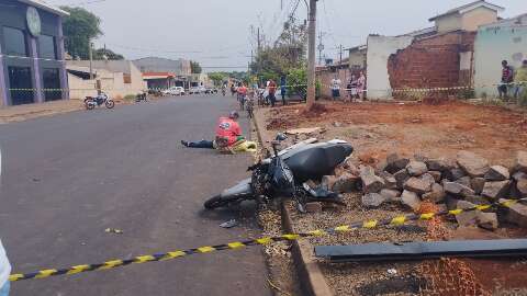 Motociclista cruza preferencial e morre ao bater em carro; 3º em 24 horas