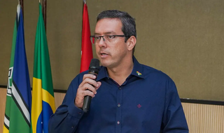 Reeleito, Dr. Furlan discursa na prefeitura municipal. (Foto: Reprodução/Instagram)