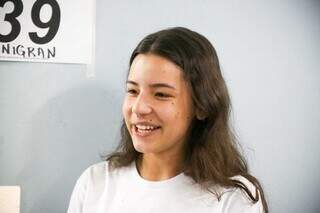 Mariana, de 18 anos, que não perdeu o direito ao voto no dia 6 de outubro. (Foto: Marcos Maluf)