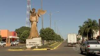 Estátua de São Gabriel do Oeste na cidade onde crime e julgamento aconteceram (Foto: Divulgação)