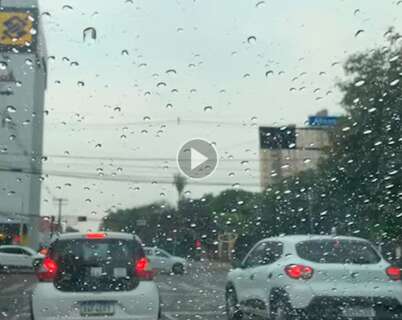 Após 18 dias de seca e fumaça, chuva é esperança de respirar melhor