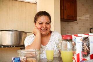 Adélia Aparecida Soares, merendeira (Foto: Henrique Kawaminami)