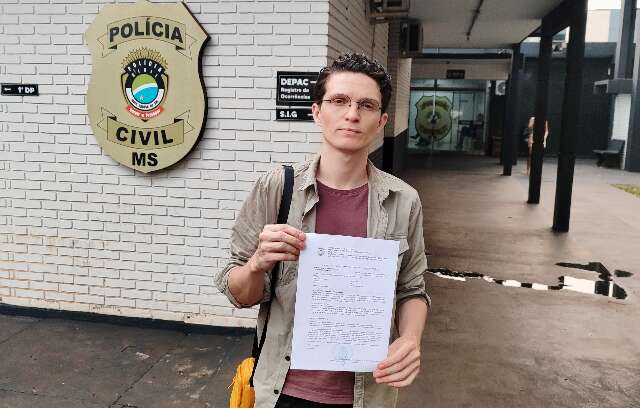 Segundo mais votado, vereador eleito denuncia advers&aacute;rio por homofobia