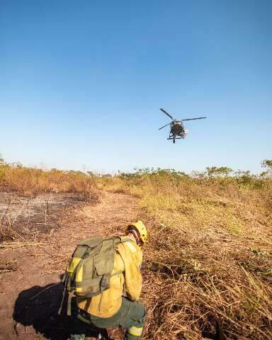 Temporal ajuda a apagar mais de 20 inc&ecirc;ndios e apenas um segue ativo