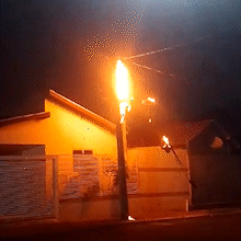 Poste pega fogo e moradores est&atilde;o sem internet h&aacute; dois dias